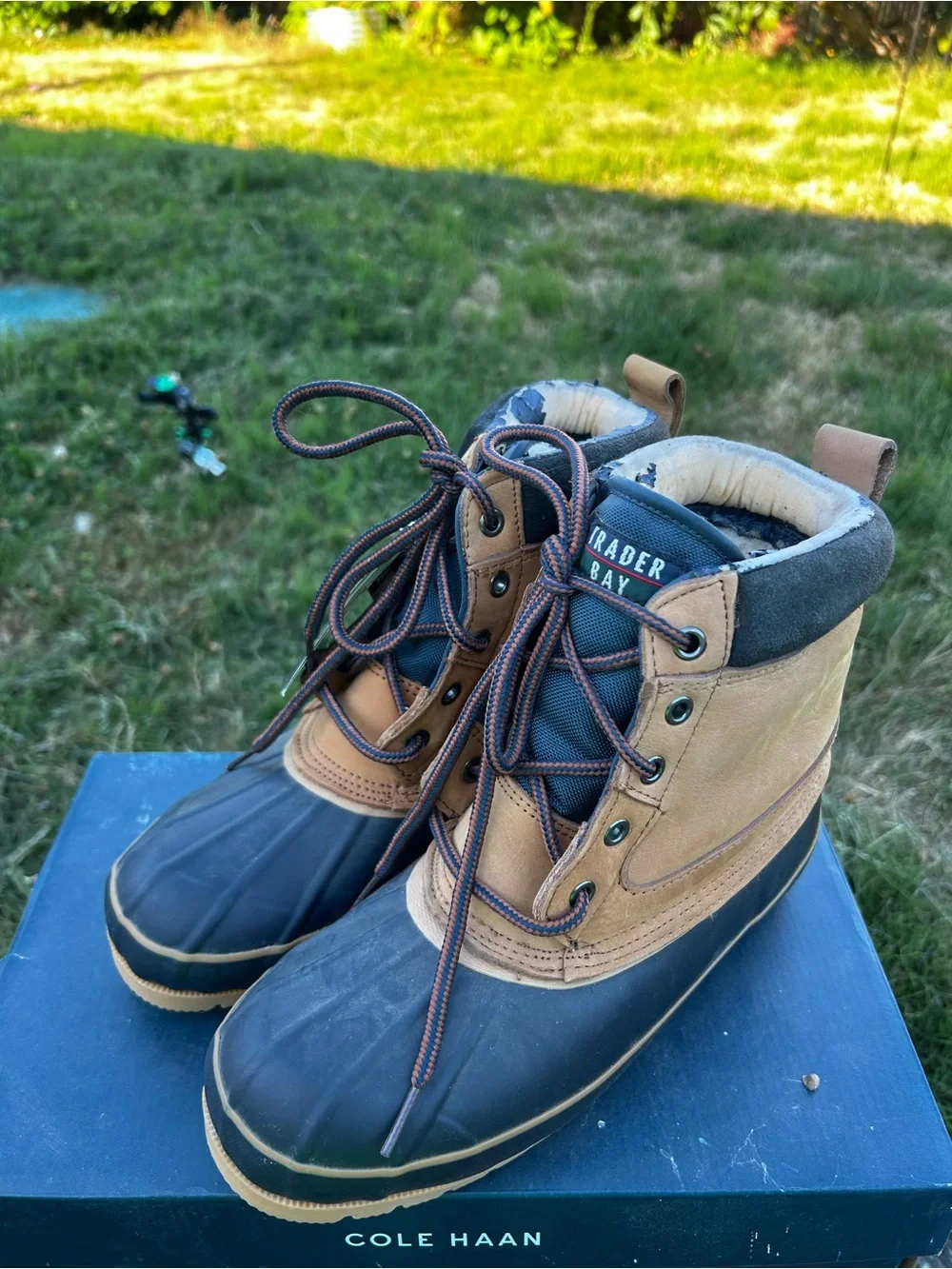 Trader Bay Men’s Tan and Navy Waterproof Lace-Up Duck Boots Size 8